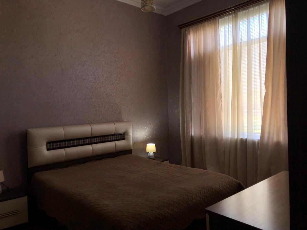 Martvili Guesthouse Bagian luar foto